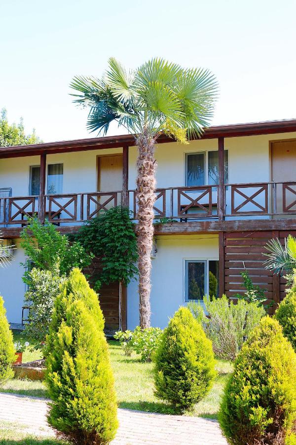 Guest House Alashara Піцунда Екстер'єр фото